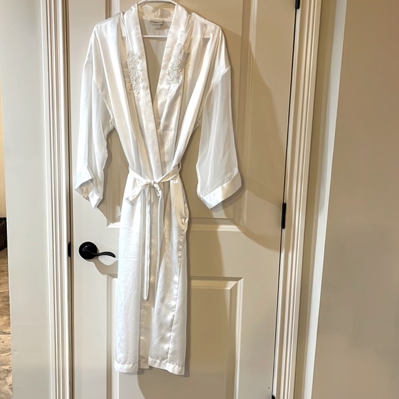 Intimo Amore robe. Size L - Picture 1 of 8